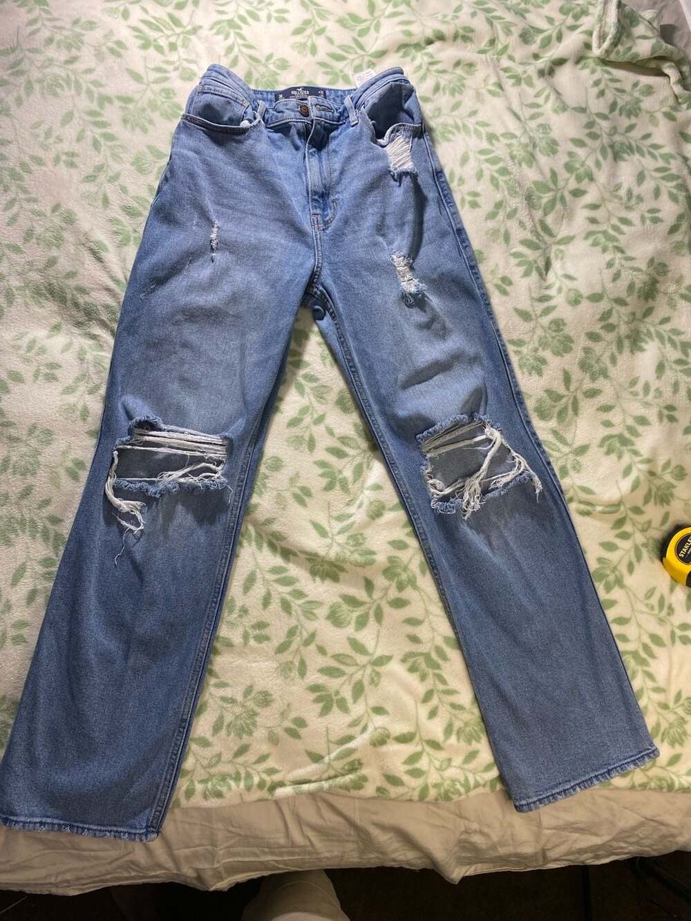 Hollister Jeans Womens Ultra High-Rise Dad Jean Stretch Destroyed Tag 29X31